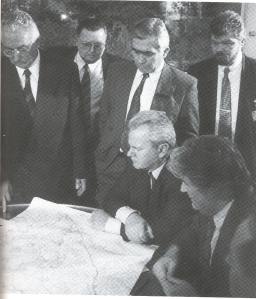 Geneve 1993, Milošević  Karadzić  och Tuđman med sina medarbetare med en karta över Bosnien